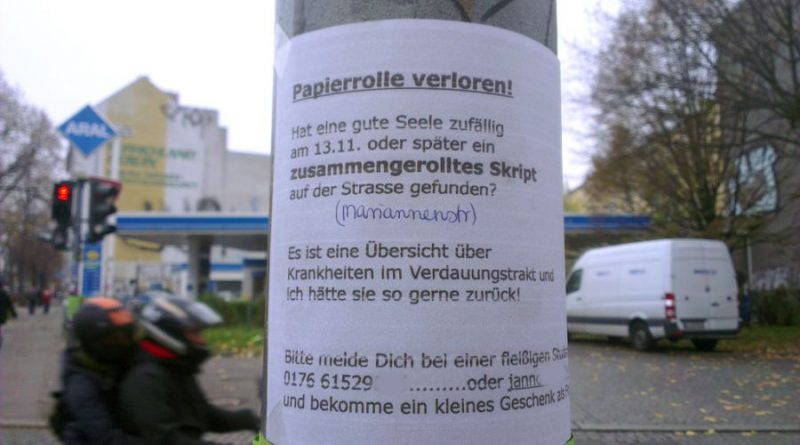 Papierrolle.thumb.jpg.f35960528710f13eba059d7e27215ce7.jpg