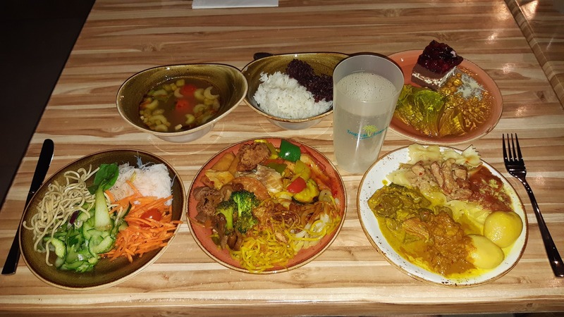 Tropical Islands - Silvesterbuffet.jpg