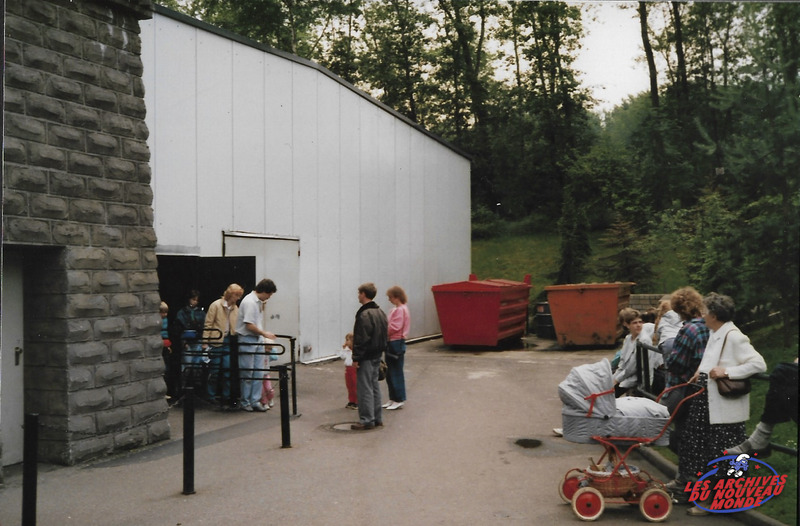 GeisterRikshaDamals.jpg